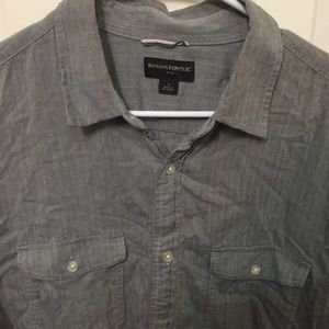 Men’s Banana Republic Button Up Shirt XL Gray